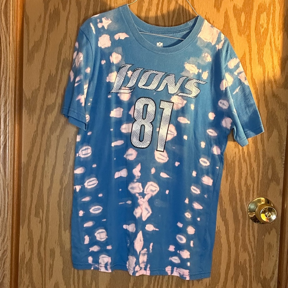 Detroit Lions official NFL t-shirt. Youth size L (14-16). Tie-dye.